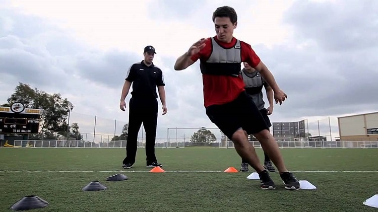 Efectos agudos de protocolos de chalecos con lastre sobre el rendimiento de sprint de 20 metros en jugadores de fútbol jóvenes