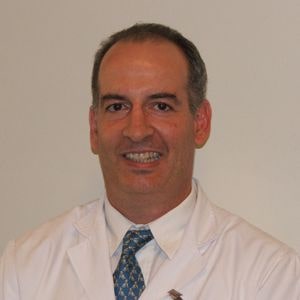 Dr. Fernando Salvat